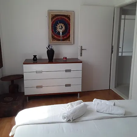 Remi, Penthouse With Balcony, Free Parking