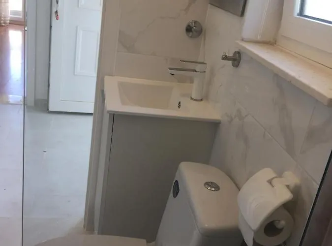 Remi, Penthouse With Balcony, Free Parking