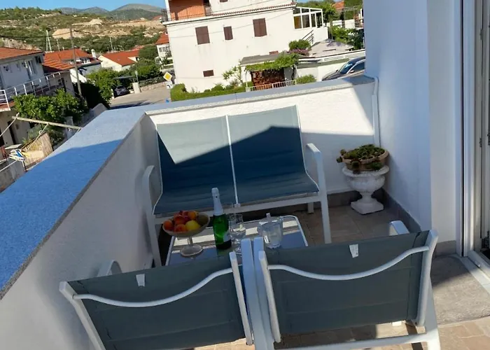 Remi, Penthouse With Balcony, Free Parking * Marina