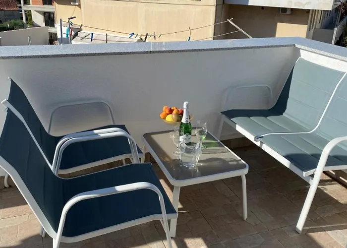 Remi, Penthouse With Balcony, Free Parking Apartman *