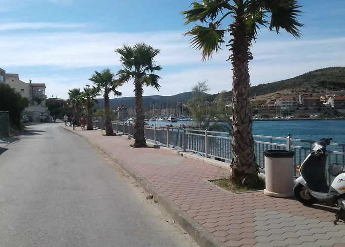 Remi, Penthouse With Balcony, Free Parking Marina