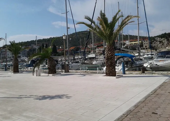 Apartman Remi, Penthouse With Balcony, Free Parking Marina